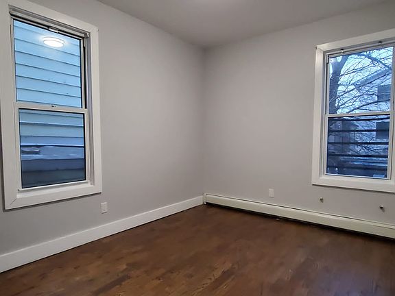 5th image of 112 Clendenny Ave #1E