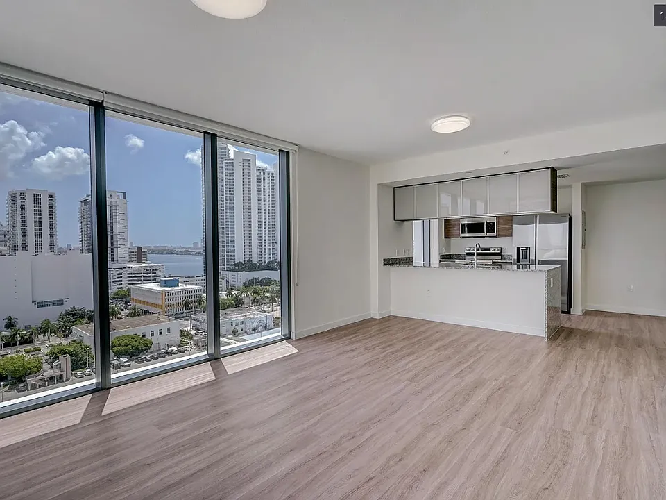 212 NW 23rd St #107