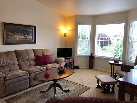 2nd image of 2656 N Ivy Ln