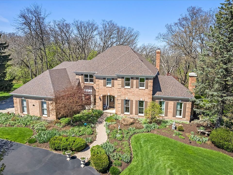 41W668 Hunters Hill Dr, St Charles, IL 60175 | MLS #12625789 | Zillow