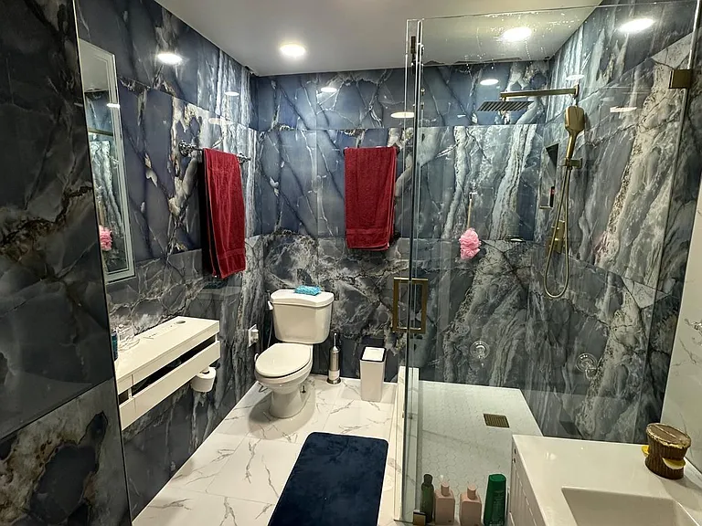 4557 Luxemburg Ct — Photo 9