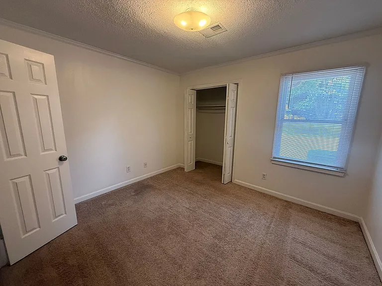 1110 Chandler Dr #101 — Photo 10