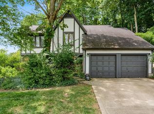 205 Woodedge Cir E, Powell, OH 43065