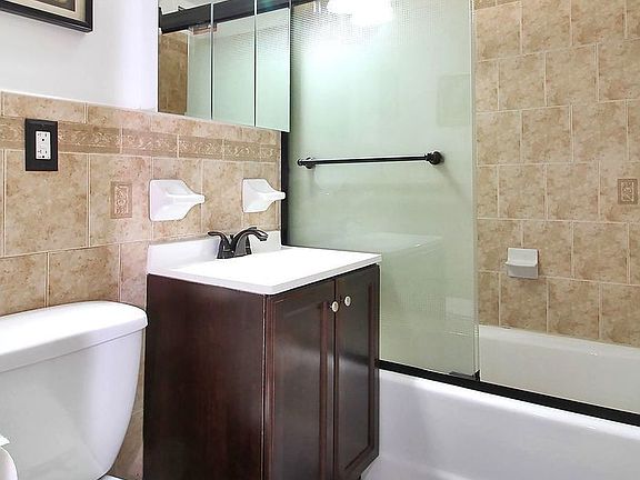 4th image of 779 Saint Anns Ave #47C