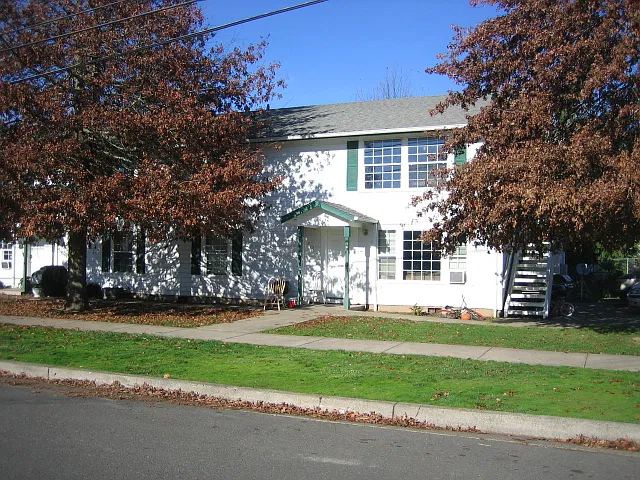 3 bed, $1,395 — Photo 4