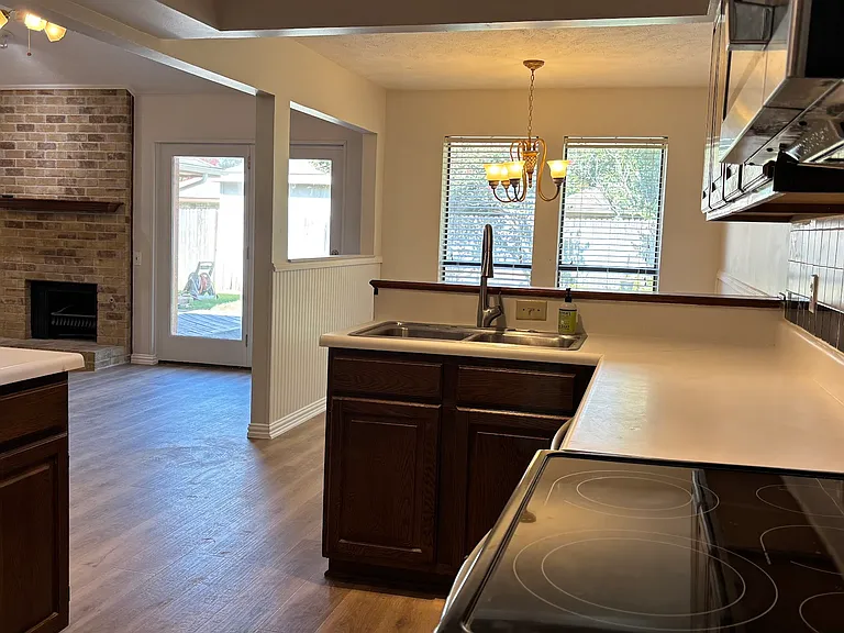 3732 Racquet Ct — Photo 11