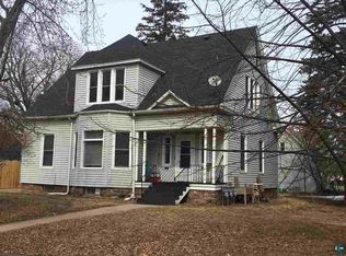 305 E 8th St, Superior, WI 54880