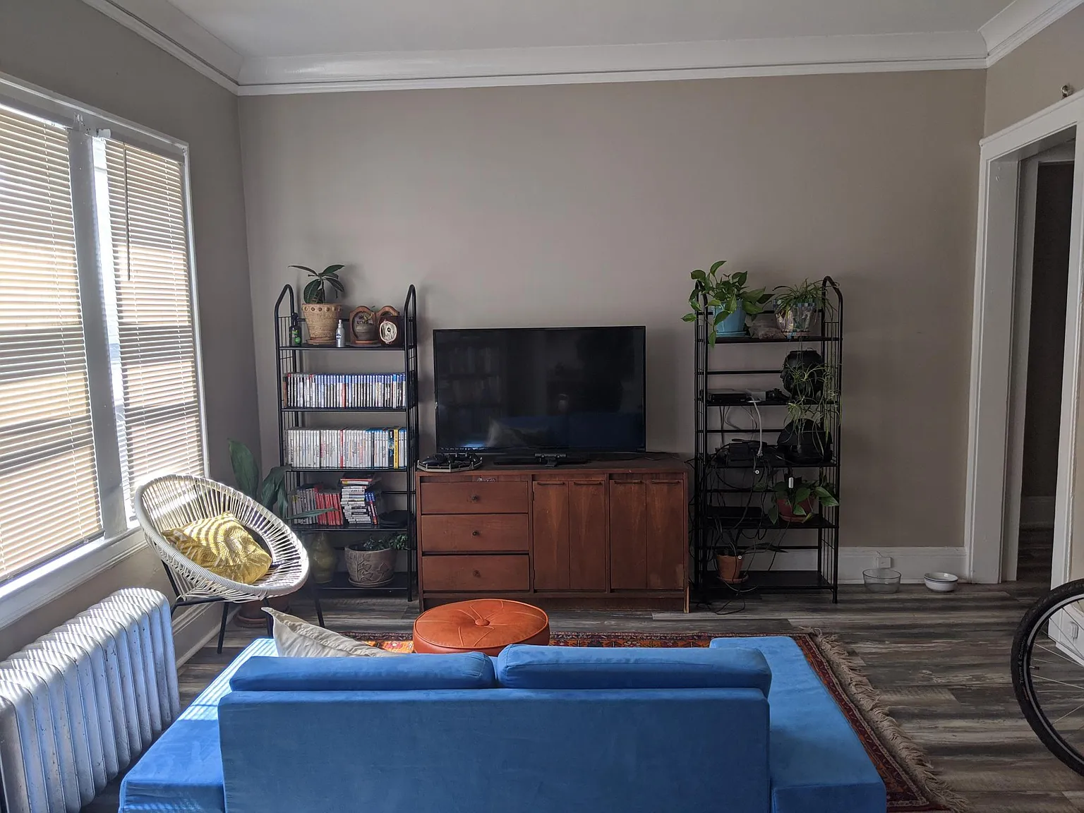 2 bed, 950 sqft, $1,250 — Photo 1