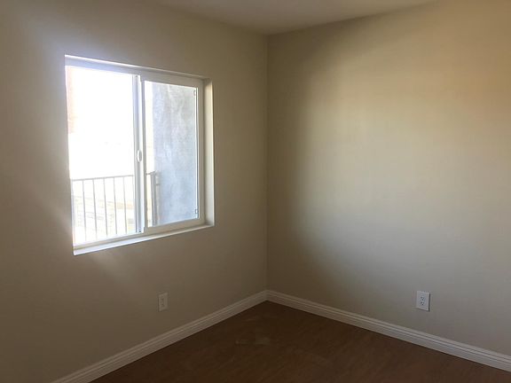 5th image of 451 W 9th St #1