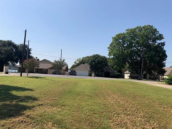 3rd image of 4617 Marina Ct