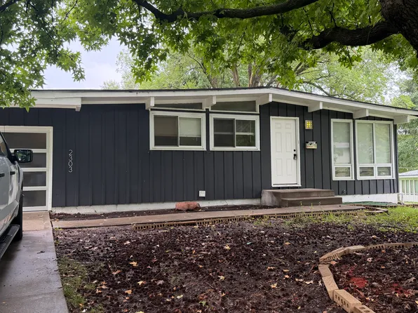 2303 NE 60th Ter, Kansas City, MO 64118