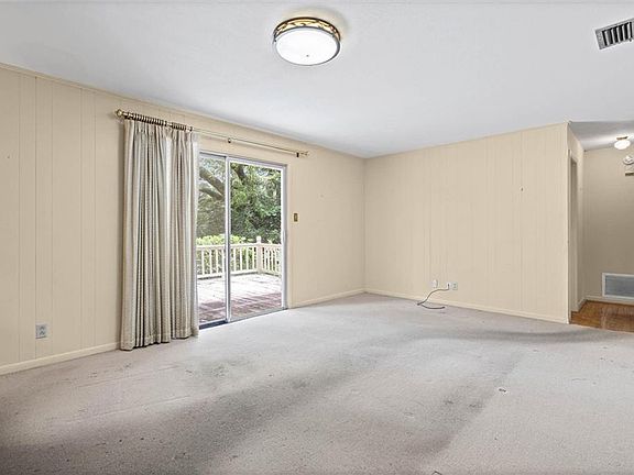 5th image of 277 Thrift St
