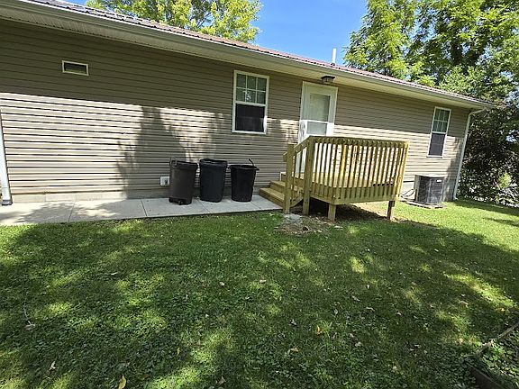 View of back of home