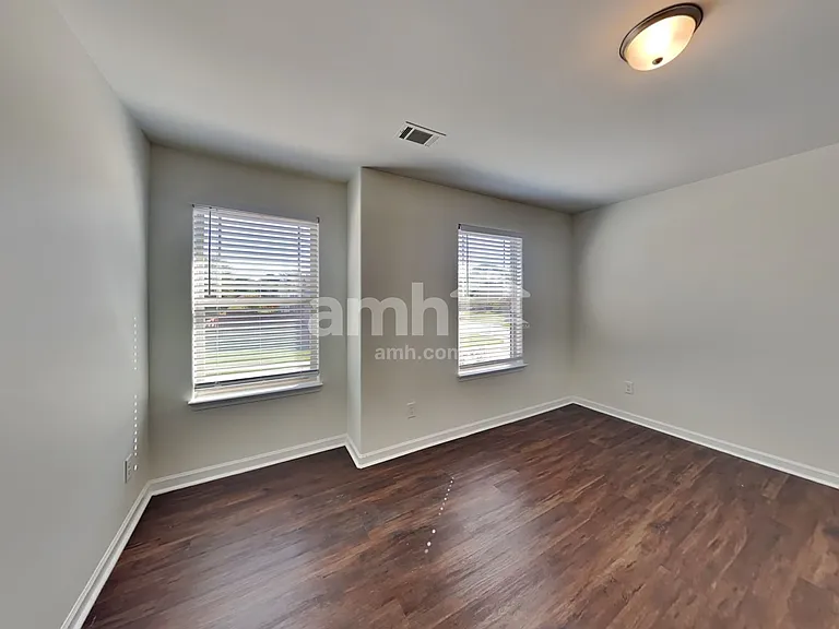 216 Leland Ln — Photo 19