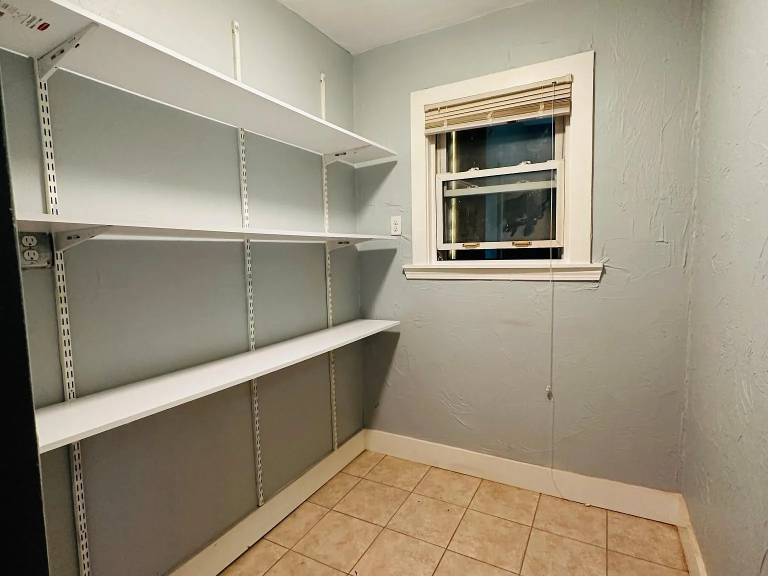 3 bed, 1356 sqft, $2,850 — Photo 3