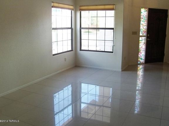 3rd image of 10281 N Krauswood Ln