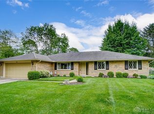 992 Hyde Park Dr, Dayton, OH