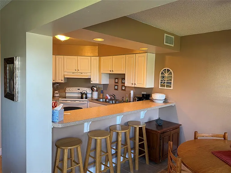 1515 Pinellas Bayway S #42 — Photo 3