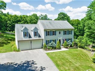 320 Laurelwood Dr, Salem, CT 06420