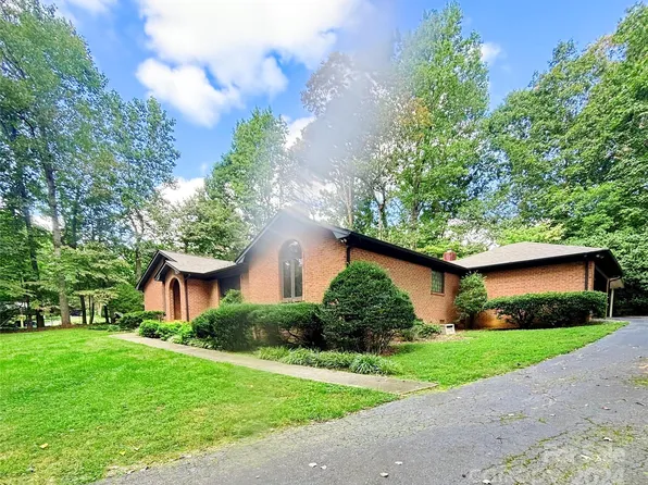 1532 Court Cir, Newton, NC 28658