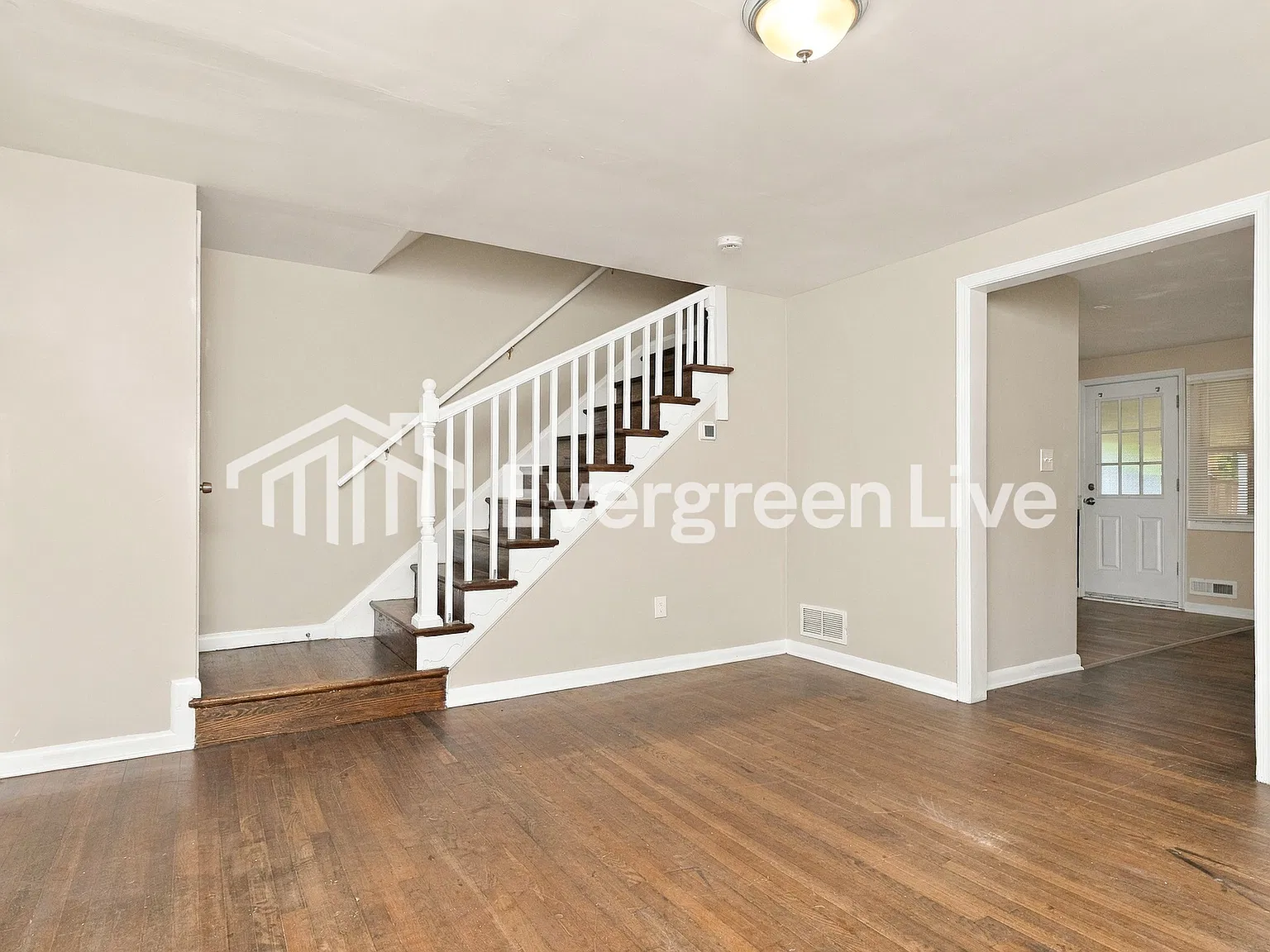 4 bed, 2.0 bath, 1500 sqft, $1,945 — Photo 2