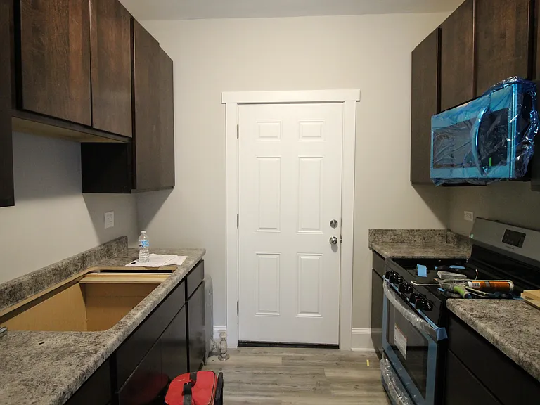 4407 N Lacrosse Ave #1F — Photo 7