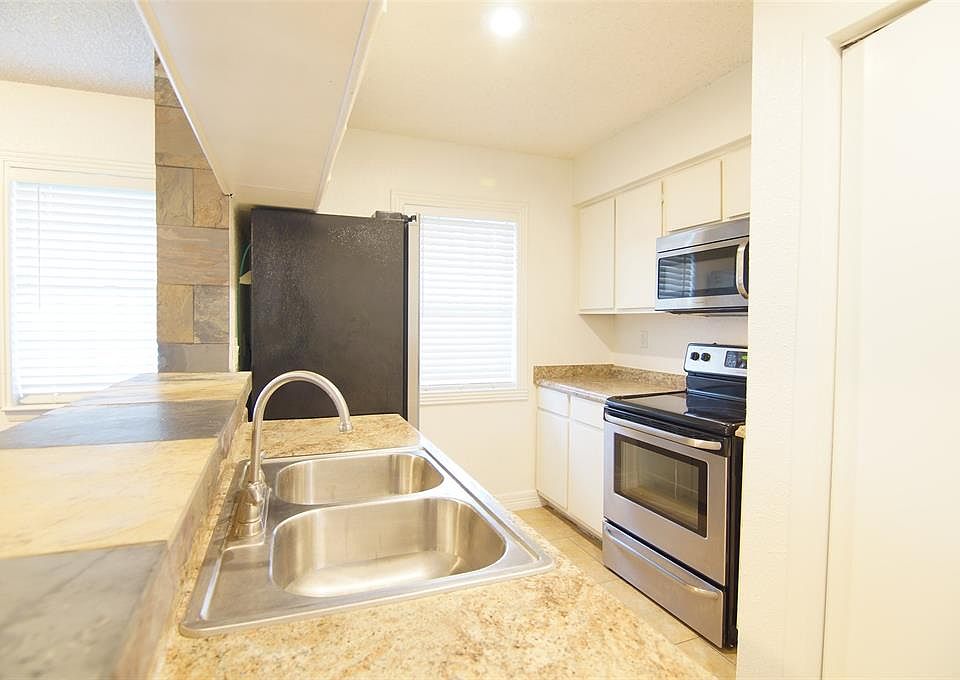 1st image of 5658 Birchmont Dr APT A