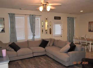 230 Drake Run Ln, Dickinson, TX 77539