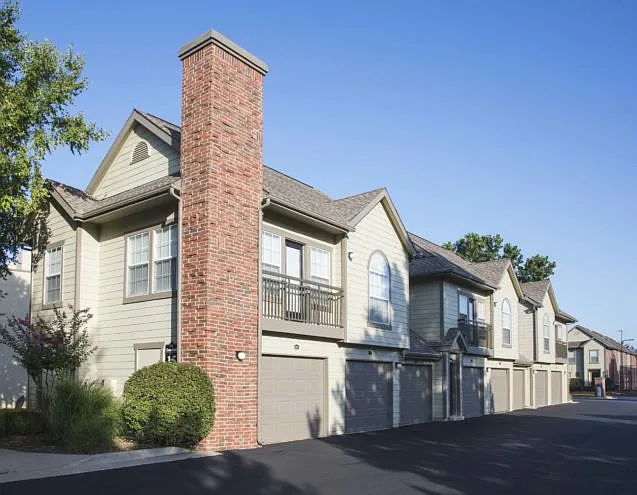 Crown Woods & Village at Crown Woods — Photo 9