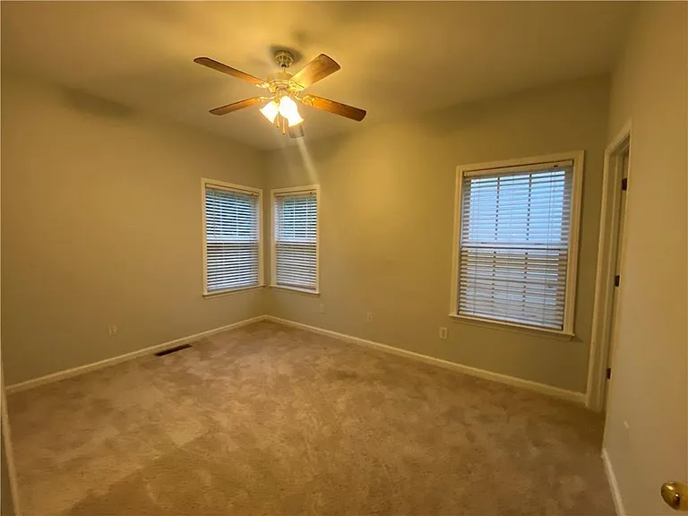 12945 Morningpark Cir — Photo 11