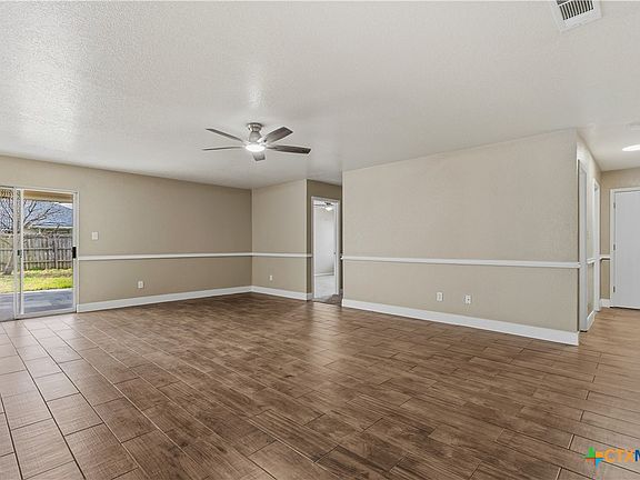 4th image of 4307 Menard Dr