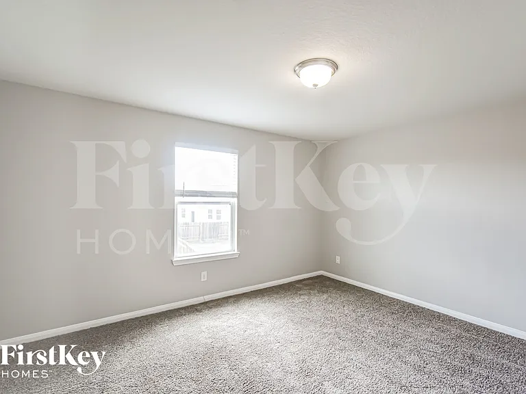 11824 Luckey Fls — Photo 12