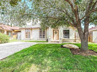 1811 Denmark Ln, Laredo, TX 78045
