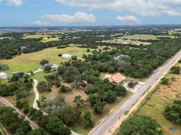 8959 Brewer Ln, Salado, TX 76571