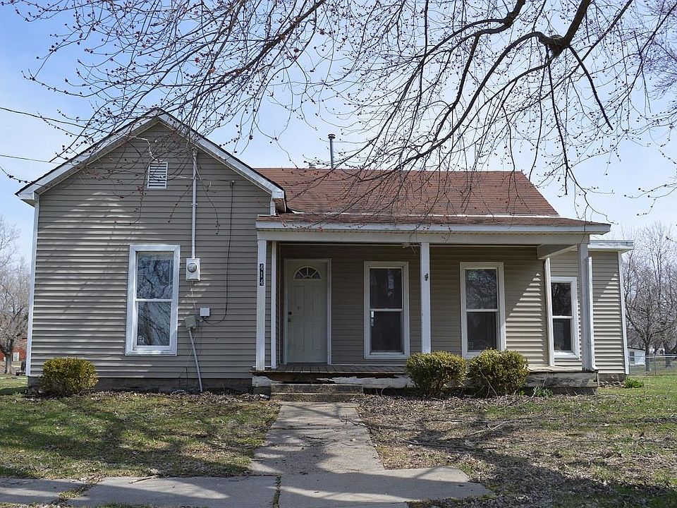 1st image of 414 N 7th St