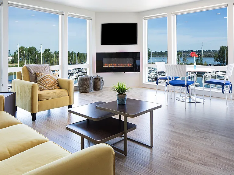 Yacht Harbor Club — Photo 24