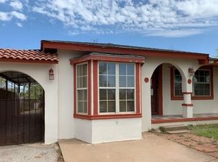 213 S 11th St, Clinton, OK 73601