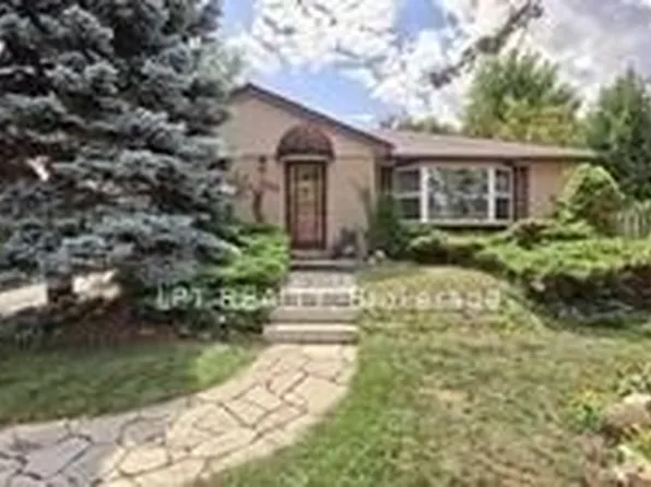 520 Lynett Cres, Richmond Hill, ON L4C 2V9