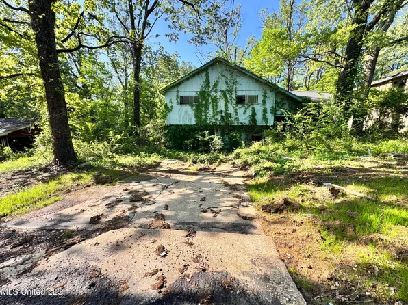 231 Catalina Cir, Jackson, MS 39204