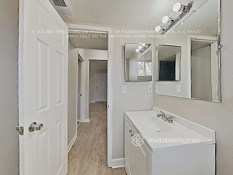 17523 E Grand Ave — Photo 19