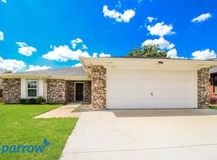 8213 Mark Ln, Watauga, TX 76148