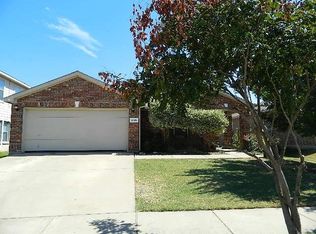 13816 Canyon Ranch Rd, Roanoke, TX 76262
