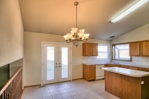 421 Willow Ave Photo 1