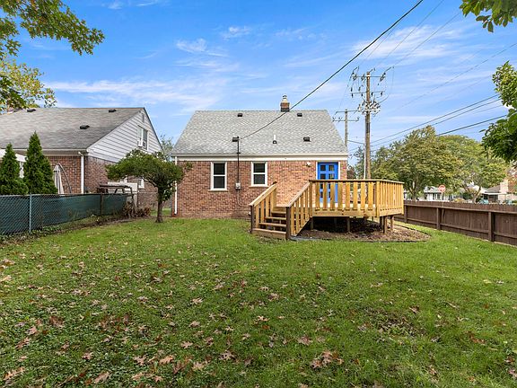 3rd image of 24601 Carlysle St