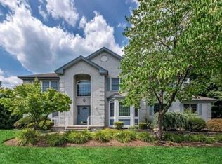 63 Hollybrook Rd, Paramus, NJ 07652