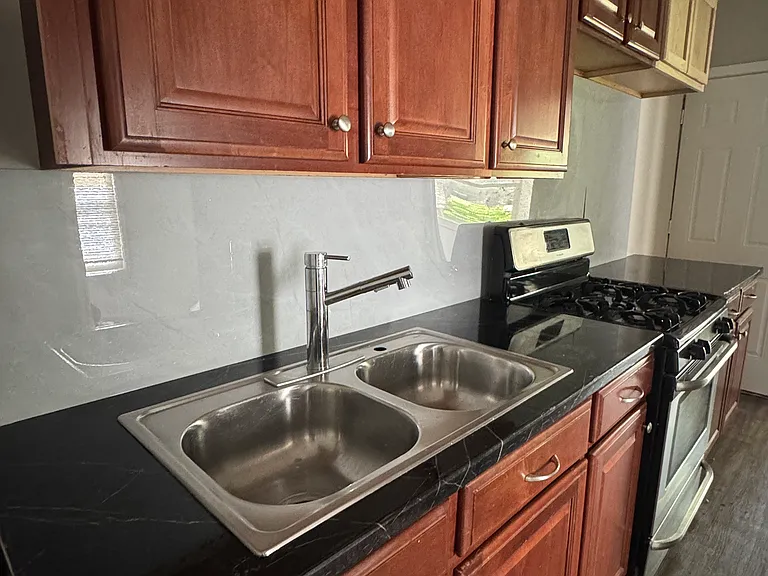 830 Philip St #1 — Photo 9