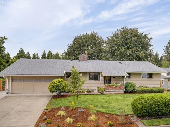 12890 SW Evergreen St, Beaverton, OR 97005