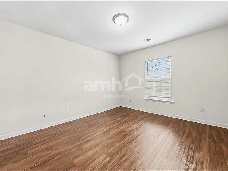 518 Singing Bush Ave — Photo 17