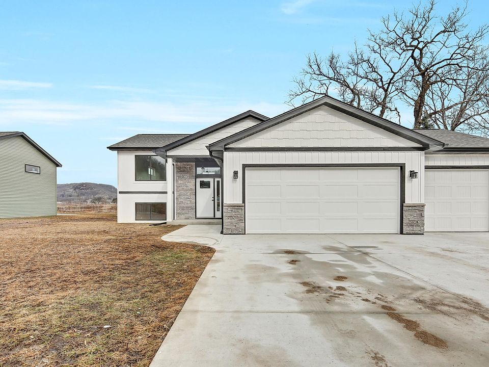 1st image of 120 Coulee Way