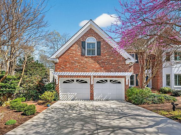 3rd image of 8508 Riddle Pl